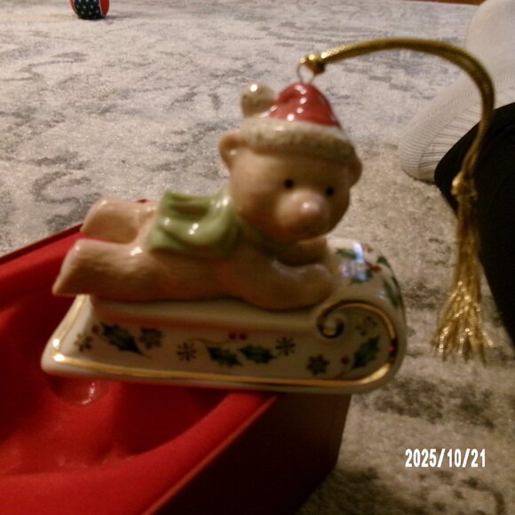 Lenox Sleightime Teddy Bear Sled Holly Ornament Boxed Porcelain #6119028 RET $40 - Picture 3 of 5